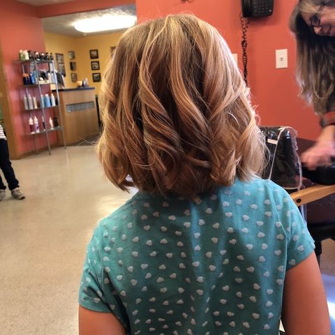 A Head of Time, beauty salon in Anderson, IN